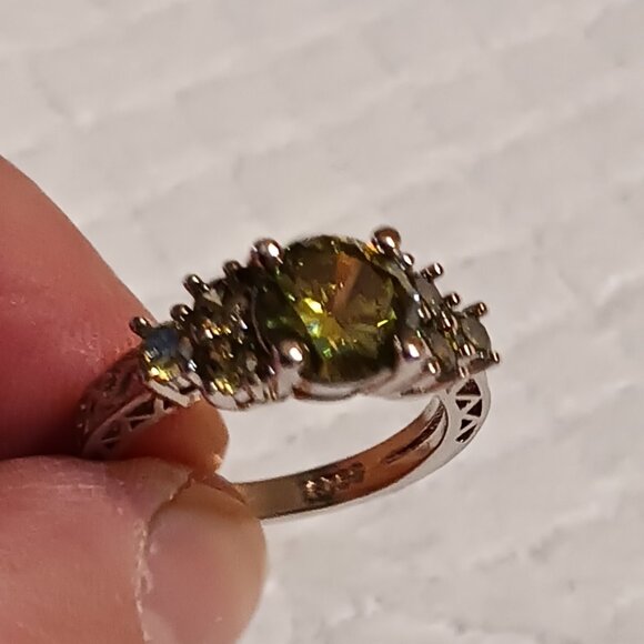 Olive Green Peridot Birthstone Silver Fashion Ring Size 7 NWOT - Picture 14 of 15